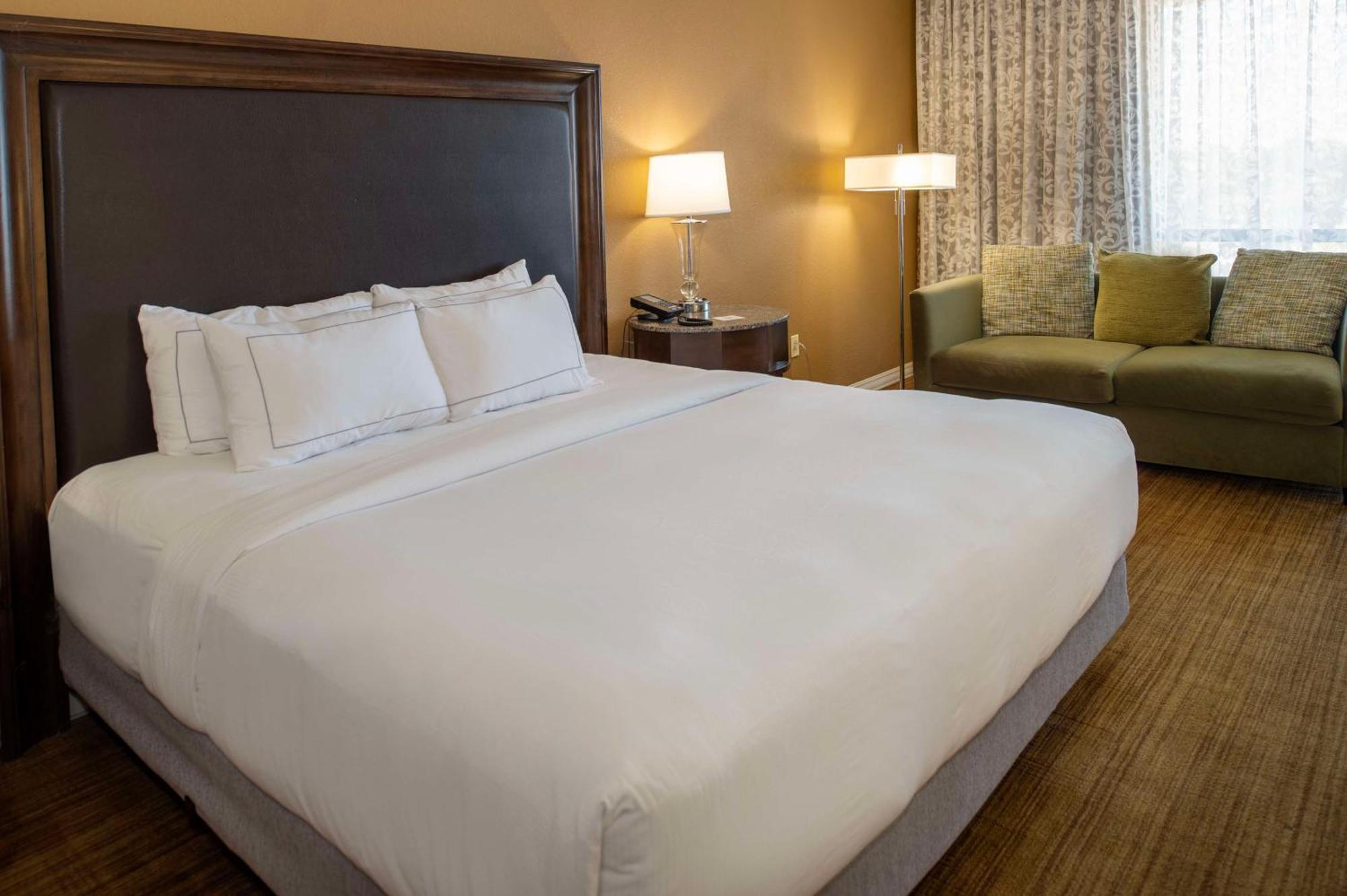 Hilton St. Louis Airport Hotell Woodson Terrace Exteriör bild