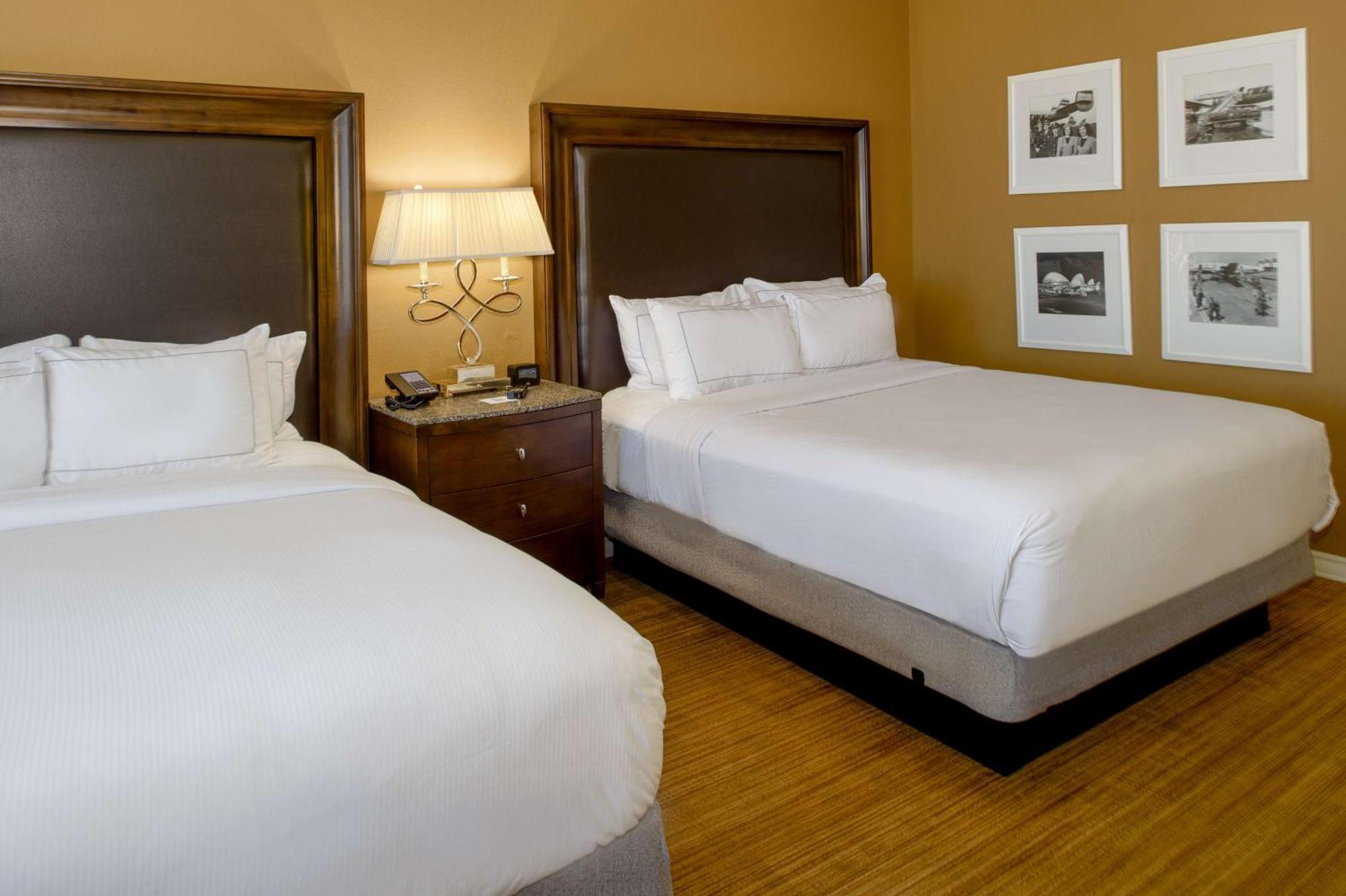 Hilton St. Louis Airport Hotell Woodson Terrace Exteriör bild